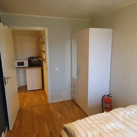Flat On Kvaloya, Tromsoe * トロムソ